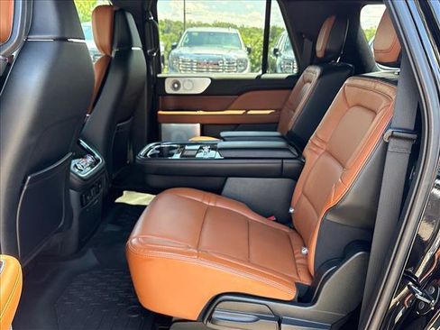 Used 2021 Lincoln Navigator L Reserve AWD/4WD image 8