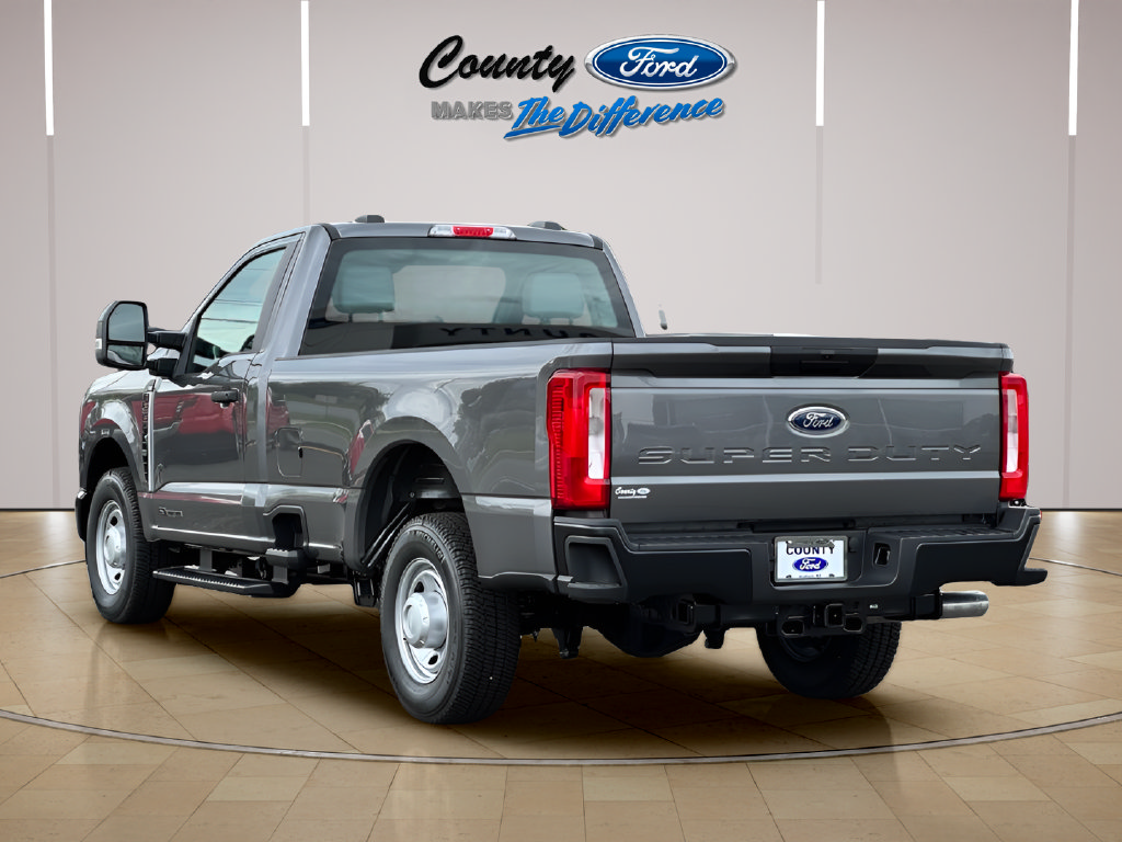 Used 2025 Ford F250 XL RWD image 13