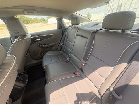 Used 2017 Chevrolet Impala Premier FWD image 37
