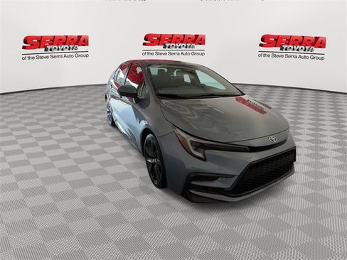 Used 2023 Toyota Corolla SE image 4