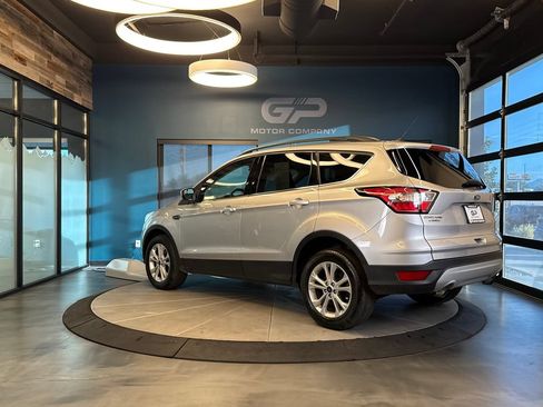 Used 2018 Ford Escape SE AWD/4WD image 5