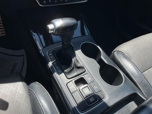 Used 2017 Kia Sorento SX image 17