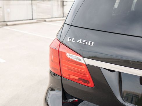 Used 2015 Mercedes-Benz GL 450 4MATIC w/ Designo Black Leather Package image 47