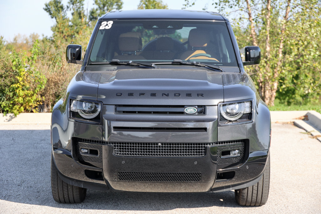 Used 2023 Land Rover Defender 110 V8 AWD/4WD image 46