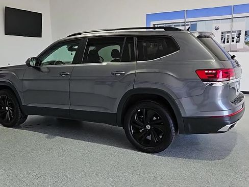 Certified 2023 Volkswagen Atlas SE w/ Panoramic Sunroof Package AWD/4WD image 6