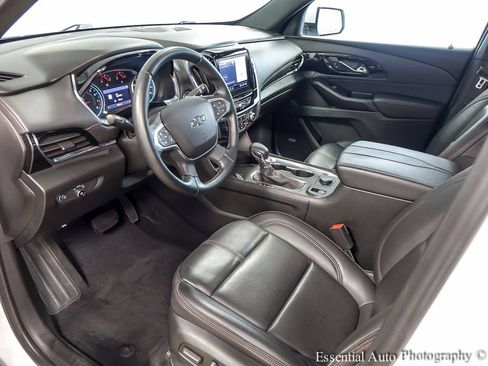 Used 2023 Chevrolet Traverse RS AWD/4WD image 10