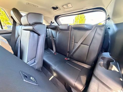 New 2026 Toyota Highlander XLE AWD/4WD image 12