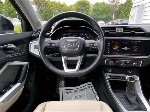 Certified 2023 Audi Q3 2.0T Premium w/ Convenience Package AWD/4WD image 4