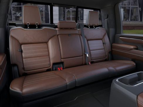 New 2026 GMC Sierra 3500 Denali Ultimate w/ LPO, Black Badging Package image 17