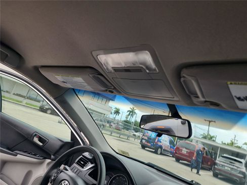 Used 2012 Toyota Camry LE FWD image 24