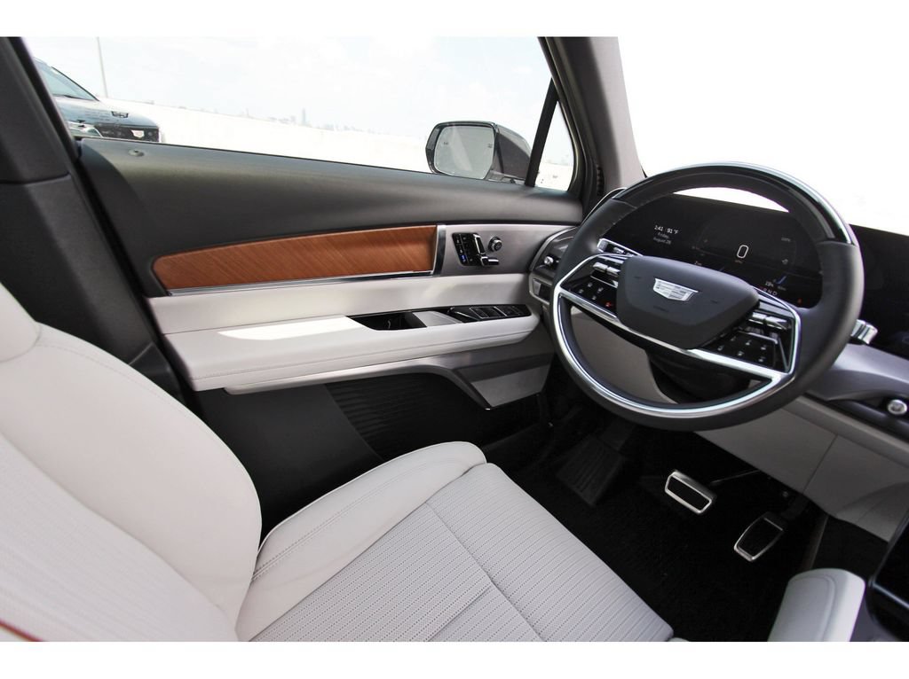 New 2027 Cadillac Vistiq Luxury AWD/4WD image 8