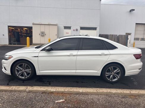 Used 2021 Volkswagen Jetta R-Line w/ R-Line Cold Weather Package image 2