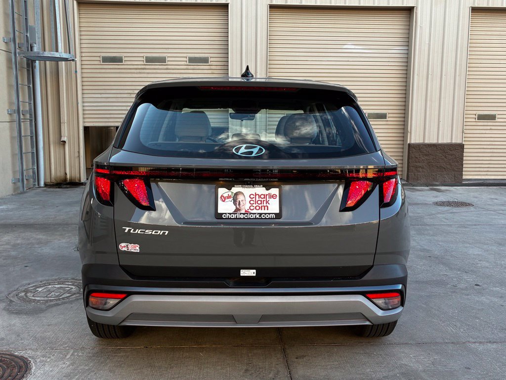 Used 2026 Hyundai Tucson SE FWD image 4