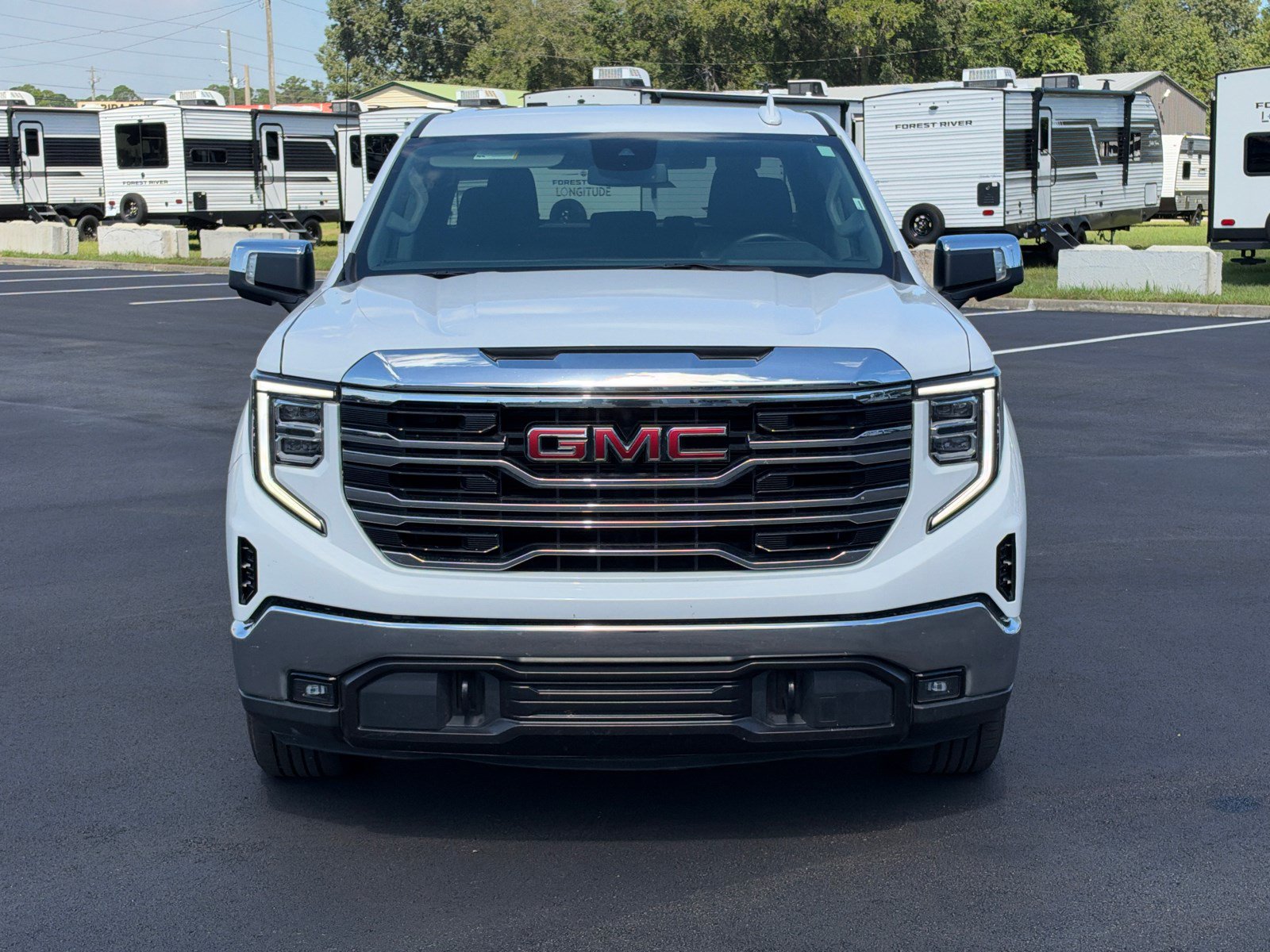 Used 2025 GMC Sierra 1500 SLT AWD/4WD image 2