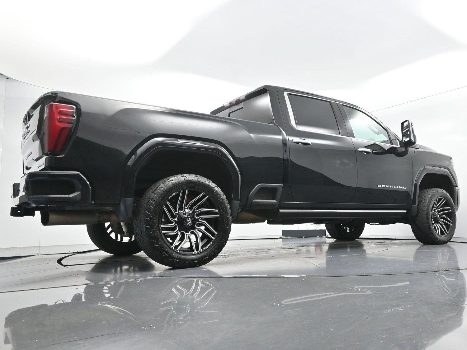Used 2024 GMC Sierra 2500 Denali Ultimate AWD/4WD image 54