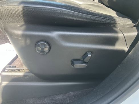 Used 2017 Jeep Grand Cherokee Altitude image 20