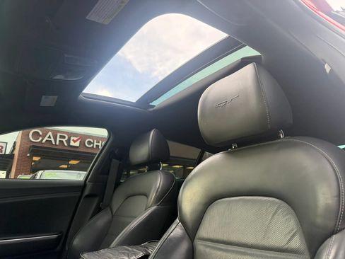 Used 2018 Kia Stinger GT2 AWD/4WD image 9