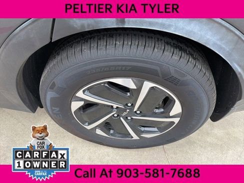 Certified 2025 Kia Sportage LX image 7