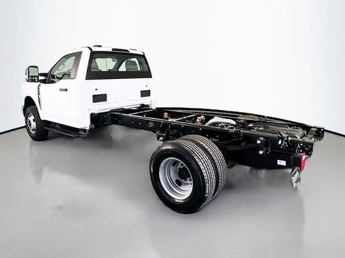 New 2025 Ford F350 XL w/ XL Chrome Package image 10