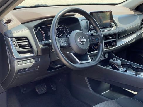Used 2023 Nissan Rogue SV FWD image 10