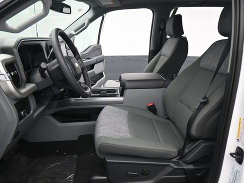 New 2026 Ford F250 XLT w/ XLT Premium Package AWD/4WD image 3