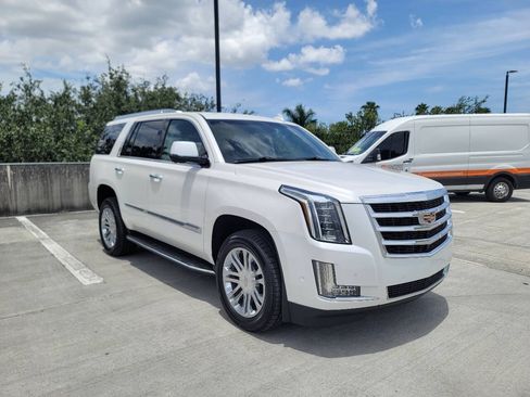 Used 2017 Cadillac Escalade 2WD image 4
