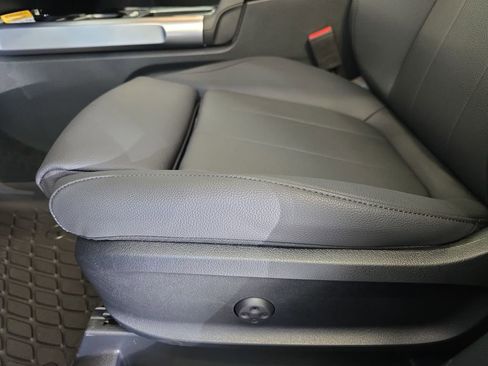 New 2026 Mercedes-Benz GLB 250 image 29