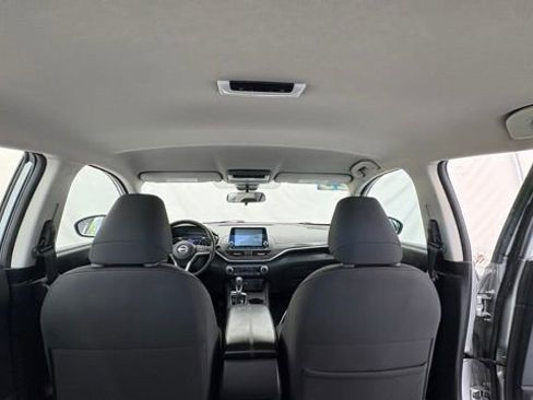 Used 2025 Nissan Altima 2.5 SV FWD image 28