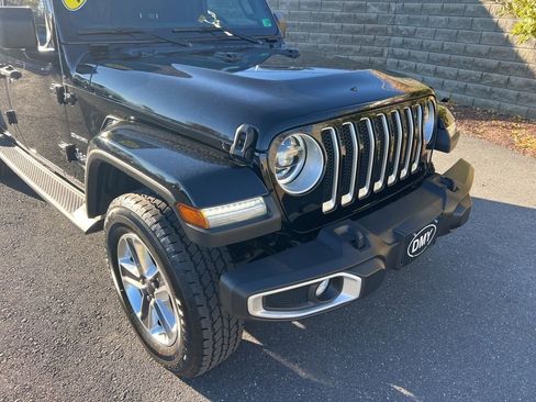 Used 2022 Jeep Wrangler Unlimited Sahara w/ LED Lighting Group image 8