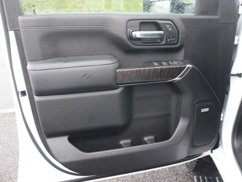 Used 2023 GMC Sierra 3500 Denali image 10