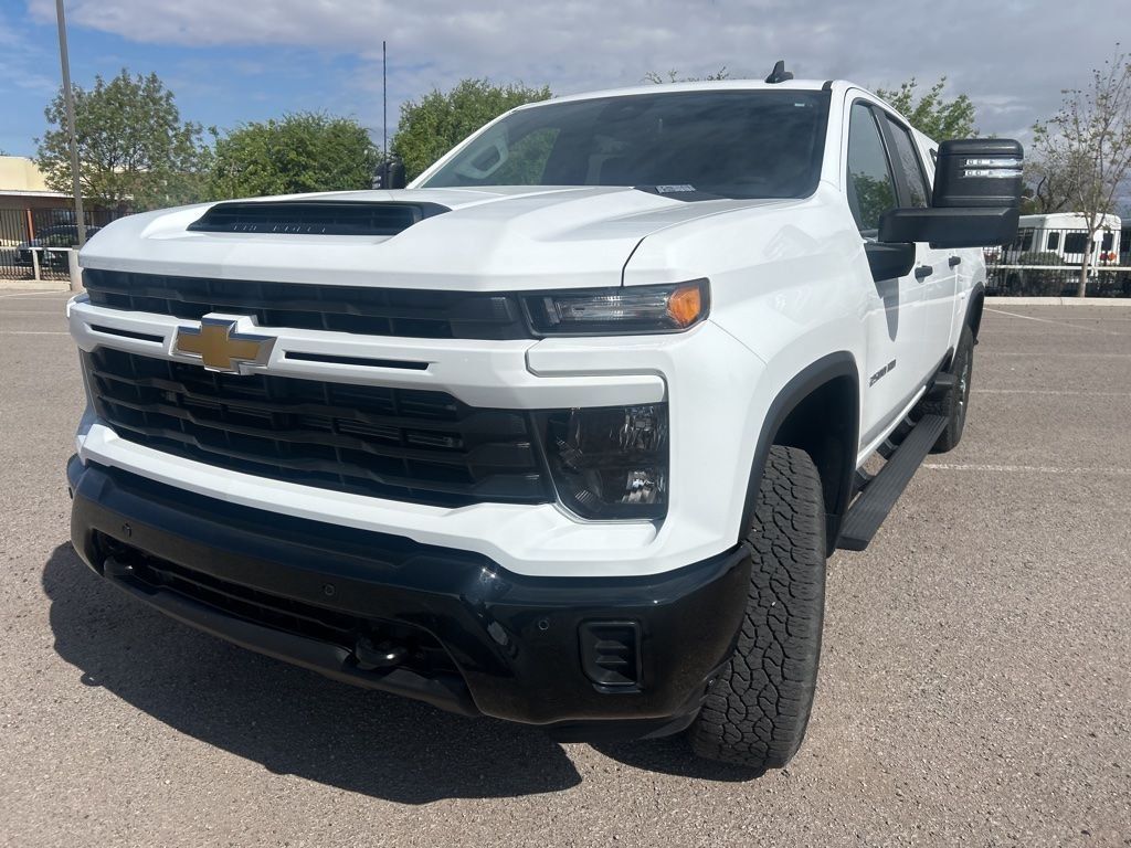 Used 2025 Chevrolet Silverado 2500 Custom w/ Custom Value Package AWD/4WD image 3