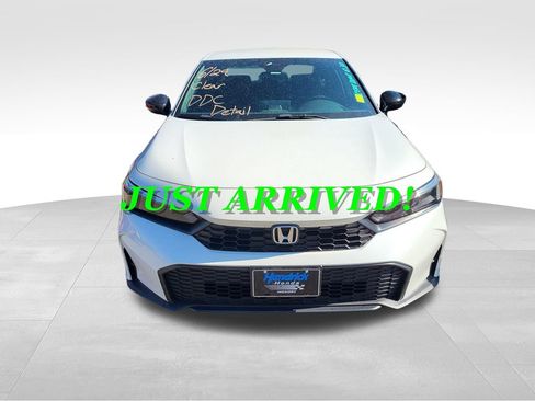 Used 2025 Honda Civic Sport image 2