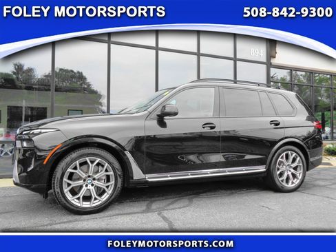 Used 2024 BMW X7 xDrive40i AWD/4WD image 1