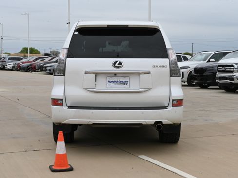 Used 2022 Lexus GX 460 Premium image 8