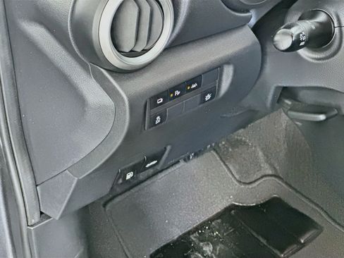 Used 2025 Nissan Versa S w/ Trunk Package FWD image 16
