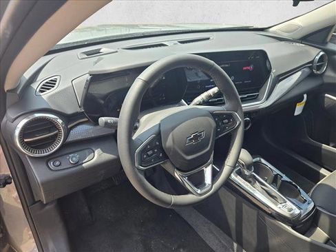 New 2026 Chevrolet Trax ACTIV w/ Driver Confidence Package FWD image 3