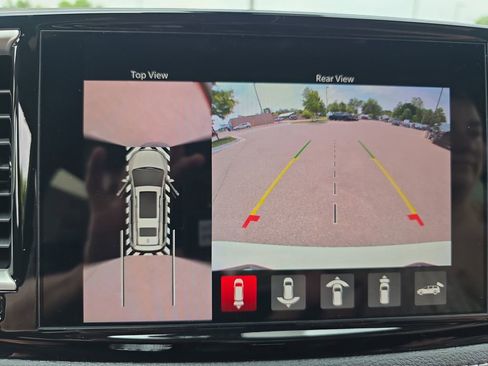 New 2027 Chrysler Pacifica Select AWD/4WD image 25