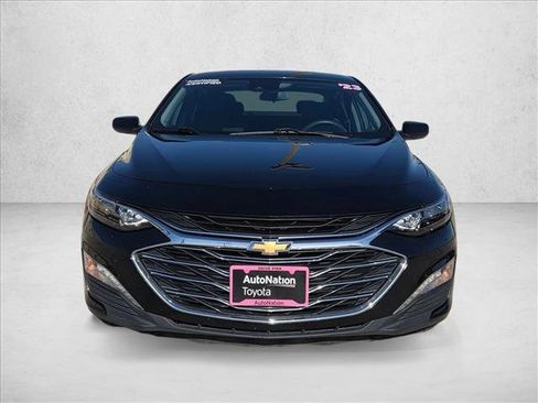 Used 2023 Chevrolet Malibu LT image 2