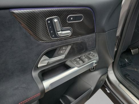 Used 2026 Mercedes-Benz GLB 35 AMG 4MATIC image 15