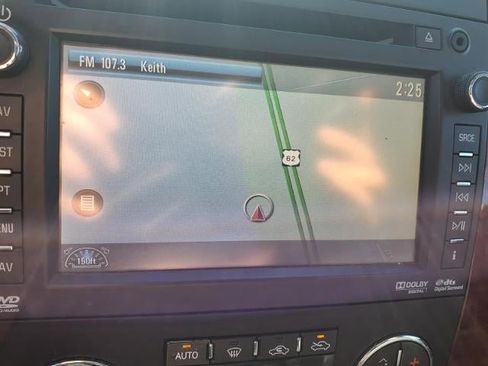 Used 2012 Chevrolet Avalanche LTZ image 16