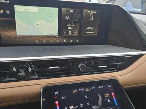 Used 2025 INFINITI QX80 Sensory image 13