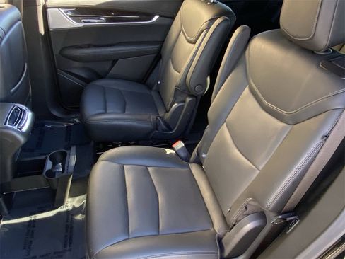 Certified 2025 Cadillac XT6 Premium Luxury image 18