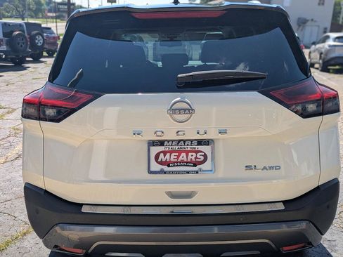 Used 2023 Nissan Rogue SL AWD/4WD image 7