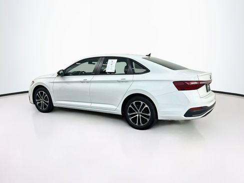 Used 2025 Volkswagen Jetta Sport FWD image 5