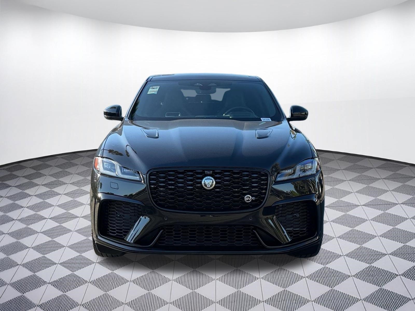 Used 2025 Jaguar F-PACE SVR 575 Edition AWD/4WD image 6