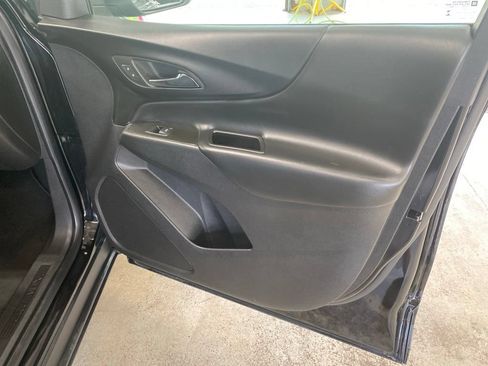 Used 2023 Chevrolet Equinox LT AWD/4WD image 19