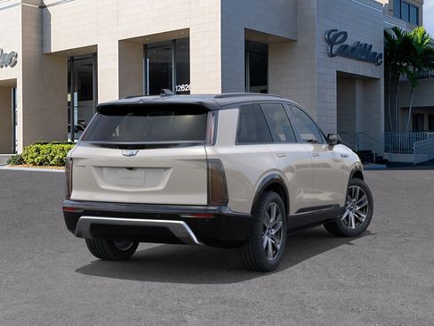 New 2027 Cadillac Vistiq Sport w/ LPO, Floor Liner Package AWD/4WD image 4