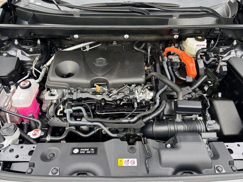 Used 2025 Toyota RAV4 LE image 28