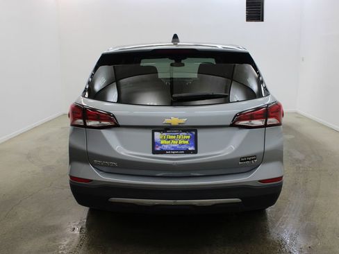 Used 2024 Chevrolet Equinox LT AWD/4WD image 4