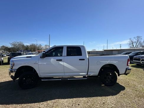 Used 2024 RAM 2500 Tradesman w/ Chrome Appearance Group image 14